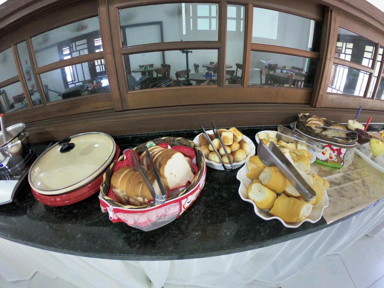 As Quatro Estacoes Hotel Гаропаба Екстериор снимка